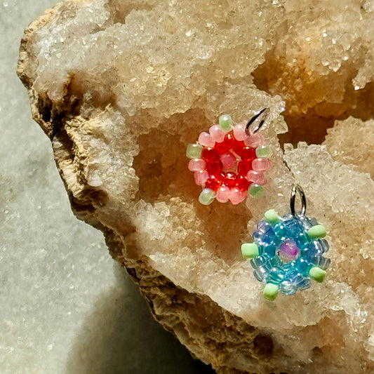 Daisy pendants